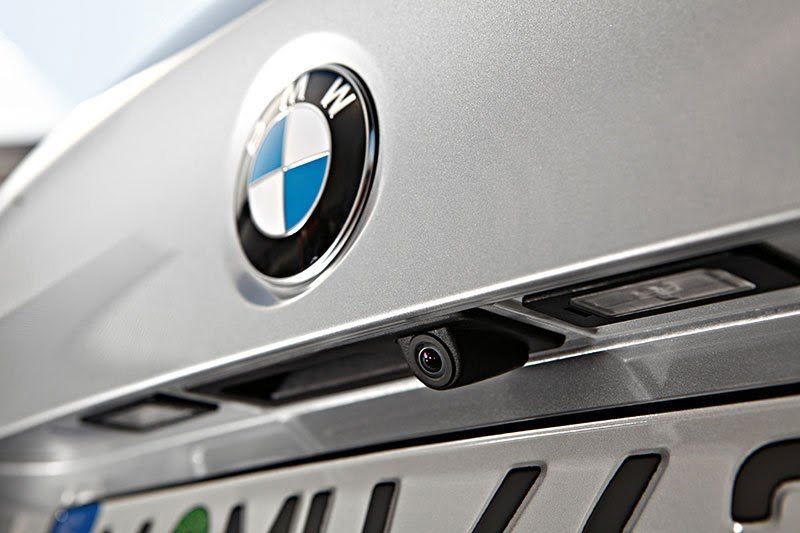 Rear-view-backup-camera-for-BMW-1.jpeg BMW F10, F15, F25, F30 handtag bil ryggekamera - Bilde 1